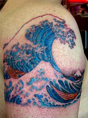 Tatuaje de La gran ola de Kanagawa