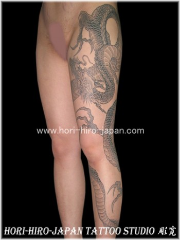 Tatuaje para la pierna de un dragón