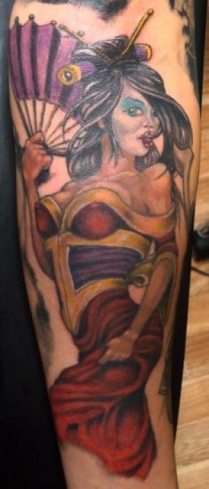 Tatuaje de una geisha sexy