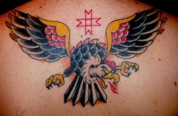 Tatuaje de una águila Old School