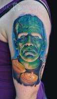 Tatuaje de un tenebroso Frankenstein