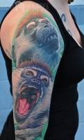 Tatuaje de monos chillando