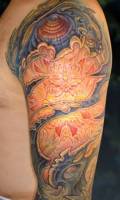 Tatuaje de piel alienígena para brazo