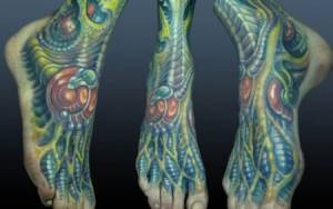 Tatuaje de piel alienigena para el pie