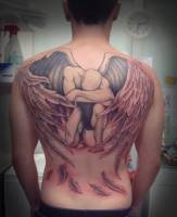 Tatuaje de un angel caído