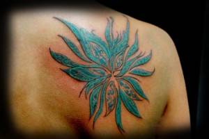 Tatuaje de una bonita flor