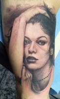 Tatuaje de Milla Jovovich