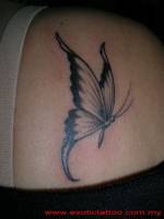 Tatuaje de una mariposa para mujer