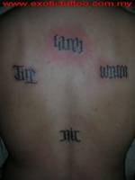 Tatuaje de los cuatro elementos en la espalda
