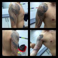 Tatuaje filipino en el brazo