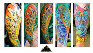 Tatuaje futurista en el brazo