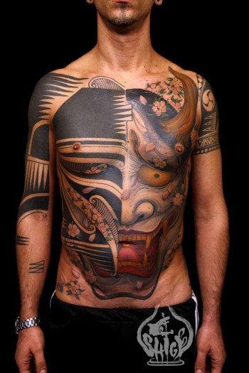 Tatuaje de la cabeza de Hanya, mitad japonés, mitad maori