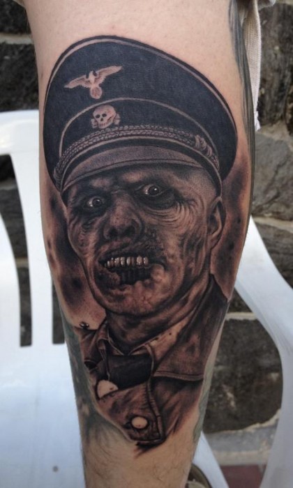 Tatuaje de un zombie nazi