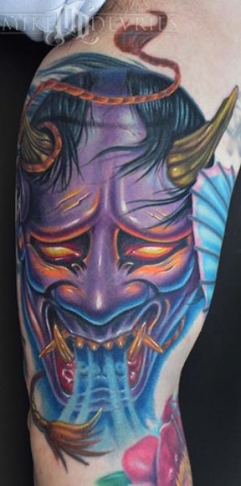 Tatuaje de una fantasmal Hanya, demonio japonés