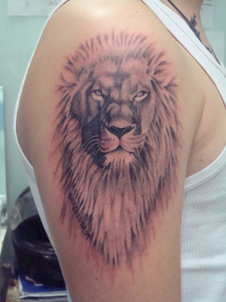 Tatuaje de una cabeza de león