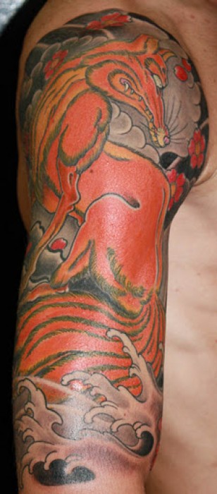 Tatuaje de un zorro de nueve colas