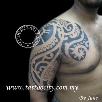 Tatuaje de un tribal  en blanco y negro