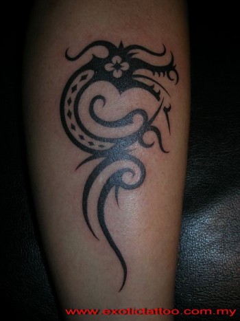 Tatuaje de un dragón de borneo