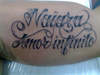 Tatuaje del nombre Naiara con una frase