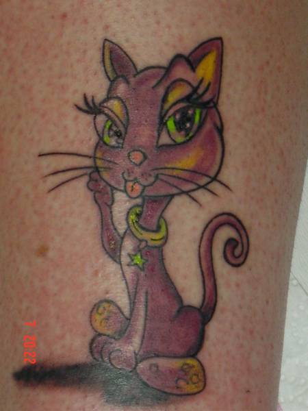 Tatuaje de una gata new school