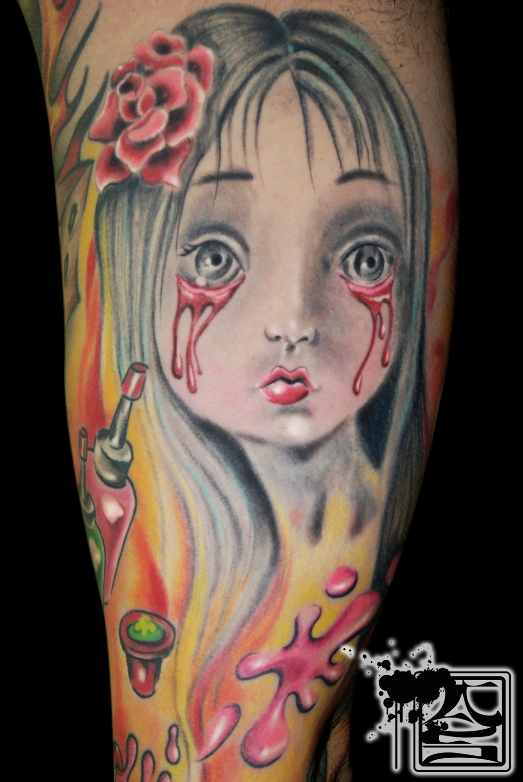 Tatuaje de una niña llorando
