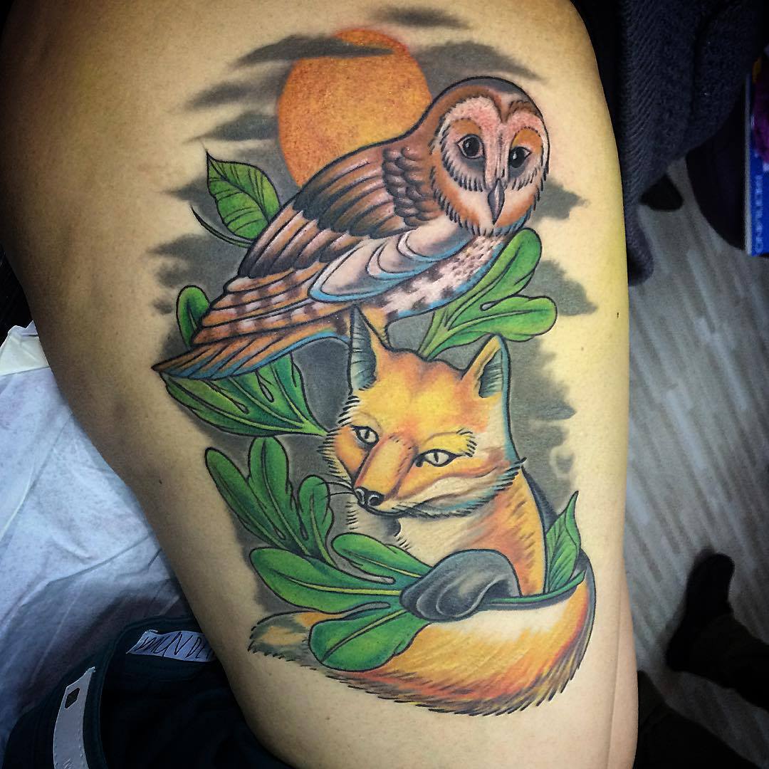Tattoo de un zorro con una lechuza