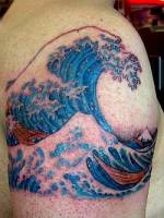 Tatuaje de La gran ola de Kanagawa
