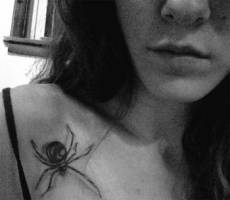 Tatuaje de una araña muy realista