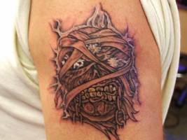 Tatuaje de la calavera de Iron Maiden, Eddie the Head
