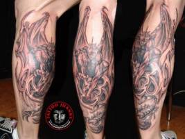 Tatuaje de un demonio y un escorpión