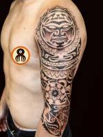 Tattoo maori en el brazo