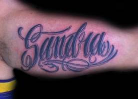 Tatuaje del nombre sandra