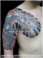 Tatuaje tradicional japonés. Dragón