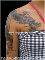 Tatuaje de un dragón para una mujer