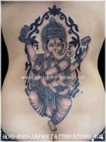 Tatuaje de Ganesha, el Dios elefante de la india, en la espalda