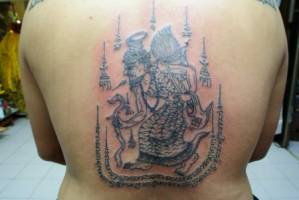 Tatuaje tradicional tailandés