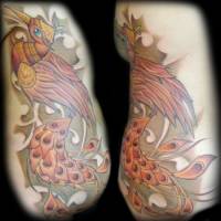 Tatuaje de un ave fénix 