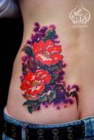 Tatuaje para mujeres, unas flores nevadas