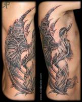 Tatuaje de una diablesa con grandes alas