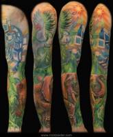 Tatuaje de una paloma y un elefante en una selva frondosa