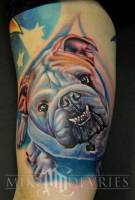 Tatuaje de un bulldog mirándote