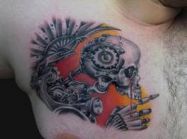 Tatuaje de un esqueleto robótico