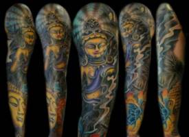 Tatuaje de Buda y dioses orientales