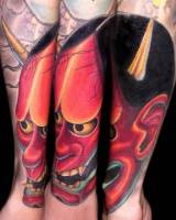 Tatuaje del demonio Hanya en el antebrazo