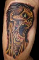 Tatuaje de un zombie gritando