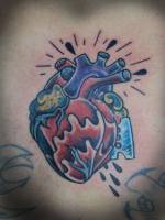 Tatuaje de un corazón latiendo