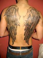 Tatuaje de dos grandes alas de angel