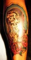 Tatuaje de una virgen esqueletica
