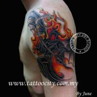 Tatuaje de la muerte entre fuego