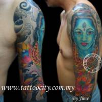 Tatuaje del dios shiva en el brazo